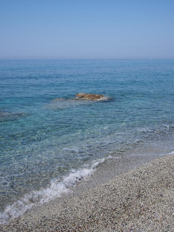 Appartamenti La Spiaggetta Deiva Marina Exterior foto